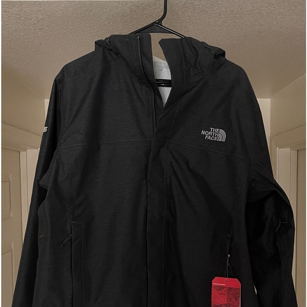 NWT Women’s The North Face Guinness Dry Vent jacket